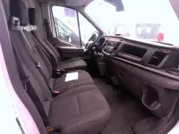 Usado Ford Transit Trend 130 CV (95 kW) 2022 Blanco Berlina