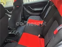 Usado Seat Leon 130 CV (95 kW) 2004 Rojo Utilitario
