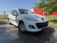 Begagnad Peugeot 207 70 HK (51 kW) 2010 Vit Halvkombi