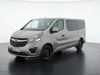 Usado Renault Trafic 110 CV (80 kW) 2015 Gris / plata Monovolumen