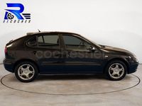 Usado Seat Leon Sport 110 CV (80 kW) 2004 Negro Utilitario