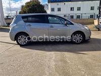 Usado Toyota Verso Active 132 CV (97 kW) 2012 Gris / plata Monovolumen