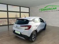 Usado Renault Captur Intens 101 CV (74 kW) 2022 Blanco SUV