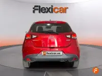 Usado Mazda 2 Style 90 CV (66 kW) 2016 Rojo