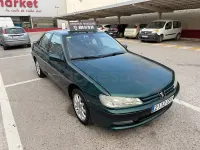 Usado Peugeot 406 110 CV (80 kW) 2003 Verde Berlina