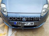 Usado Fiat Punto Dynamic 70 CV (51 kW) 2007 Gris / plata Berlina