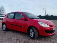 Usado Renault Clio Dynamique 86 CV (63 kW) 2006 Rojo Utilitario