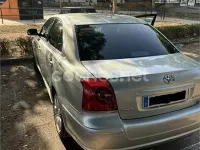 Usado Toyota Avensis Executive 147 CV (108 kW) 2006 Gris / plata Berlina