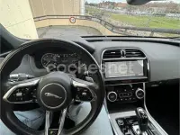 Usado Jaguar XE R-Dynamic 204 CV (150 kW) 2022 Negro Berlina