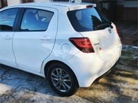 Usado Toyota Yaris Active 90 CV (66 kW) 2015 Blanco Utilitario