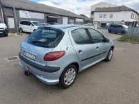 Usado Peugeot 206 75 CV (55 kW) 2005 Azul Berlina
