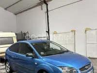 Usado Ford Focus Sport 115 CV (84 kW) 2006 Azul Berlina