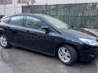 Usado Ford Focus Trend 95 CV (69 kW) 2011 Negro Berlina