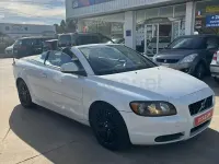Begagnad Volvo C70 Momentum 136 HK (100 kW) 2009 Vit Cab