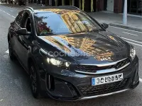 Usado Kia XCeed 120 CV (88 kW) 2023 Gris / plata SUV