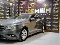 Usado Mercedes A180 AMG line 109 CV (80 kW) 2013 Gris / plata Utilitario