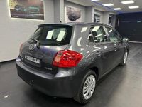 Usado Toyota Auris 90 CV (66 kW) 2007 Gris / plata Utilitario