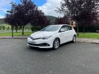 Usado Toyota Auris Active 90 CV (66 kW) 2016 Blanco Berlina