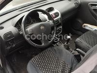 Usado Opel Corsa Edition 75 CV (55 kW) 2003 Gris / plata Berlina