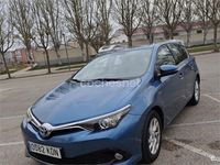 Usado Toyota Auris Hybrid Active 136 CV (100 kW) 2017 Azul Familiar
