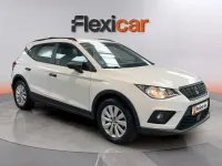 Usado Seat Arona Ecomotive 95 CV (69 kW) 2020 Blanco SUV