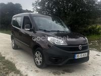 Usado Fiat Doblò Easy 95 CV (69 kW) 2016 Granate Monovolumen