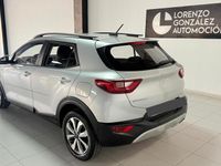 Usado Kia Stonic 84 CV (61 kW) 2022 Gris SUV