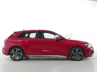 Usado Audi A3 150 CV (110 kW) 2023 Rojo Berlina