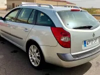 Usado Renault Laguna GrandTour Privilege 120 CV (88 kW) 2004 Gris / plata Familiar