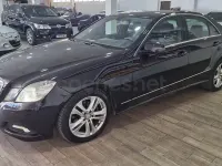 Usado Mercedes E220 170 CV (125 kW) 2009 Negro Berlina