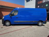 Usado Renault Master 135 CV (99 kW) 2022 Azul Monovolumen