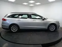 Usado Ford Mondeo Trend 150 CV (110 kW) 2021 Gris Familiar