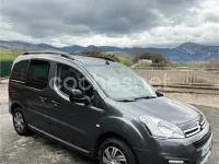 Usado Citroën Berlingo Feel 120 CV (88 kW) 2016 Gris / plata Monovolumen