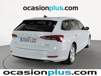 Usado Skoda Octavia Ambition 110 CV (80 kW) 2022 Blanco Familiar