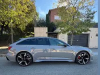 Usado Audi RS6 600 CV (441 kW) 2021 Gris / plata Familiar