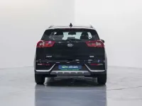 Używany Kia Niro 105 KM (77 kW) 2017 Czarny SUV