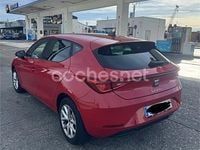 Usado Seat Leon Style 130 CV (95 kW) 2021 Rojo Berlina