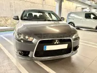 Usado Mitsubishi Lancer Sportback Motion 140 CV (102 kW) 2010 Gris / plata Berlina