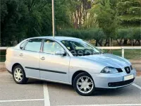 Usado Seat Cordoba Stella 100 CV (73 kW) 2004 Gris / plata Berlina