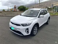 Usado Kia Stonic 100 CV (73 kW) 2022 Blanco SUV