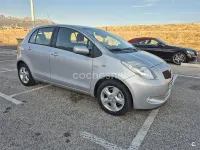 Usado Toyota Yaris 90 CV (66 kW) 2007 Blanco Utilitario
