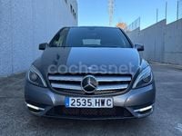 Usado Mercedes B180 109 CV (80 kW) 2014 Beige Monovolumen