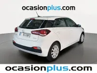Usado Hyundai i20 75 CV (55 kW) 2018 Blanco Utilitario