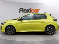 Usado Peugeot 208 Allure 101 CV (74 kW) 2025 Verde Utilitario