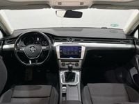 Usado VW Passat Advance 120 CV (88 kW) 2018 Azul Familiar