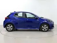 Usado Toyota Yaris Active 116 CV (85 kW) 2024 Azul Utilitario