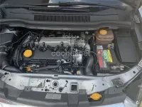 Usado Opel Zafira Cosmo 120 CV (88 kW) 2005 Beige Monovolumen
