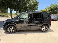 Usado Peugeot Rifter GT-line 130 CV (95 kW) 2019 Negro Monovolumen