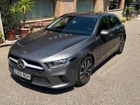 Usado Mercedes A180 116 HP (85 kW) 2021 Cinzento Sedan