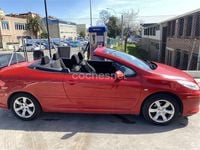 Usado Peugeot 307 CC 110 CV (80 kW) 2006 Rojo Descapotable